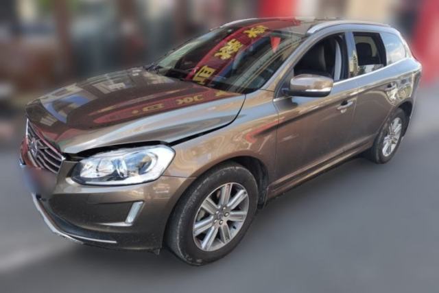 Używany Volvo XC60 2017 T5 AWD Smart Upgrade Edition