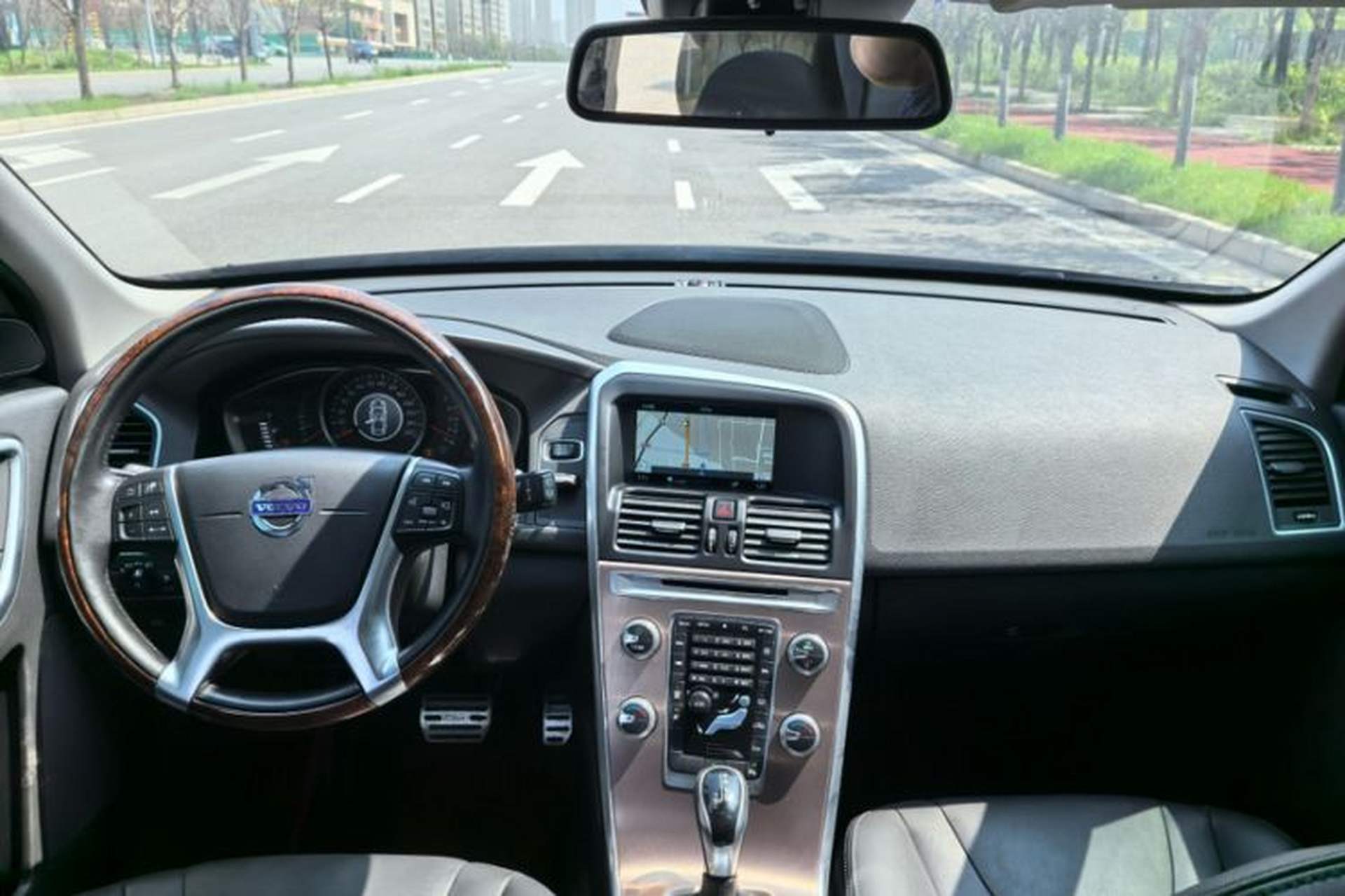 Used Volvo XC60 2017 T5 Smart Upgrade Edition Audio And AC Panel