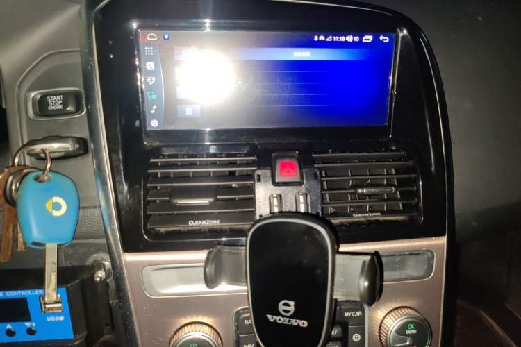 Used Volvo XC60 2017 T5 Smart Upgrade Edition Audio And AC Panel