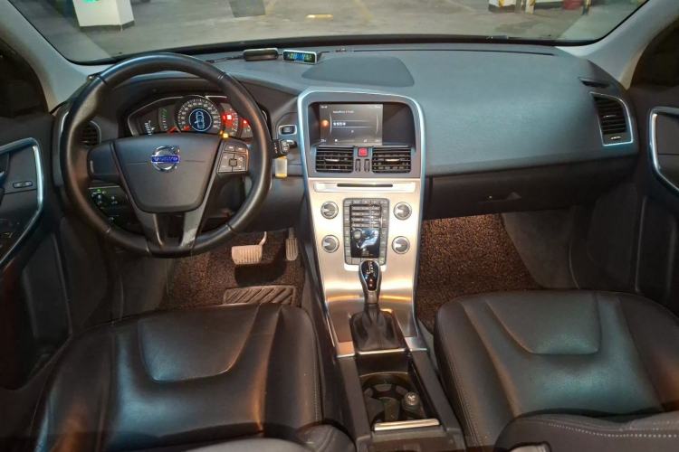 Used Volvo XC60 2017 T5 Smart Upgrade Edition Center Console