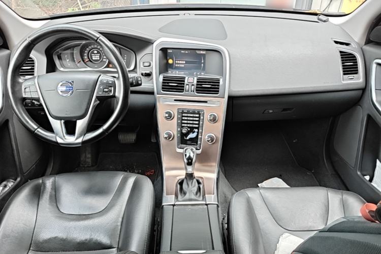 Used Volvo XC60 2017 T5 Smart Upgrade Edition Center Console