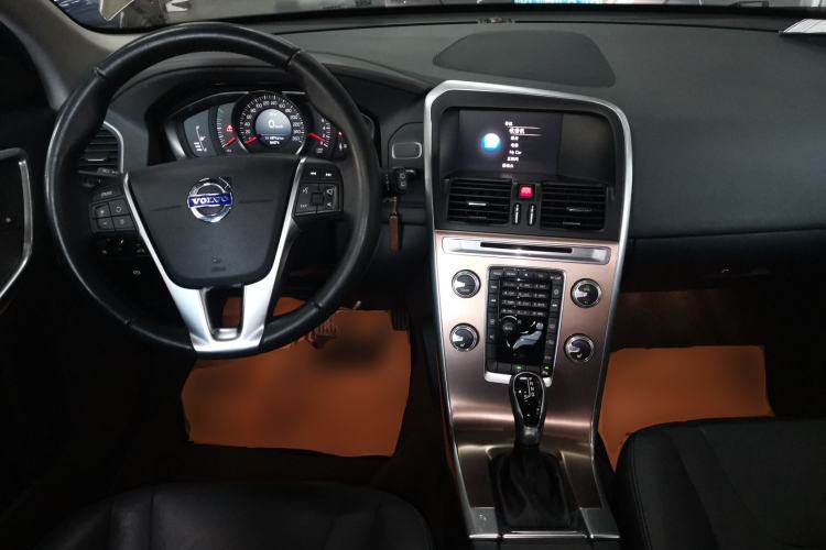 Used Volvo XC60 2017 T5 Smart Upgrade Edition Center Console
