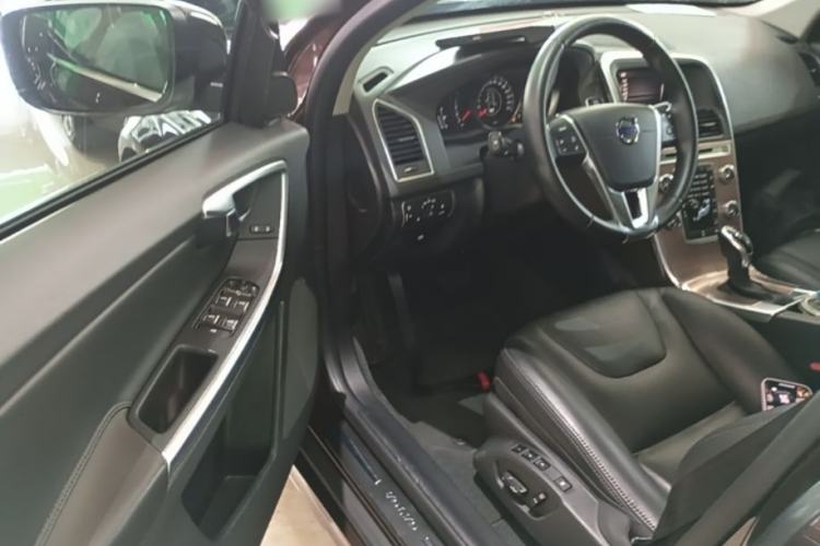 Used Volvo XC60 2017 T5 AWD Smart Upgrade Edition Driver Seat