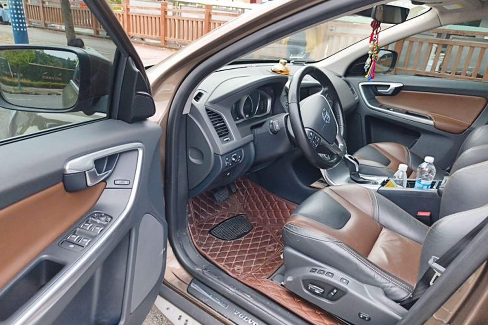 Used Volvo XC60 2017 T5 AWD Smart Upgrade Edition Driver Seat