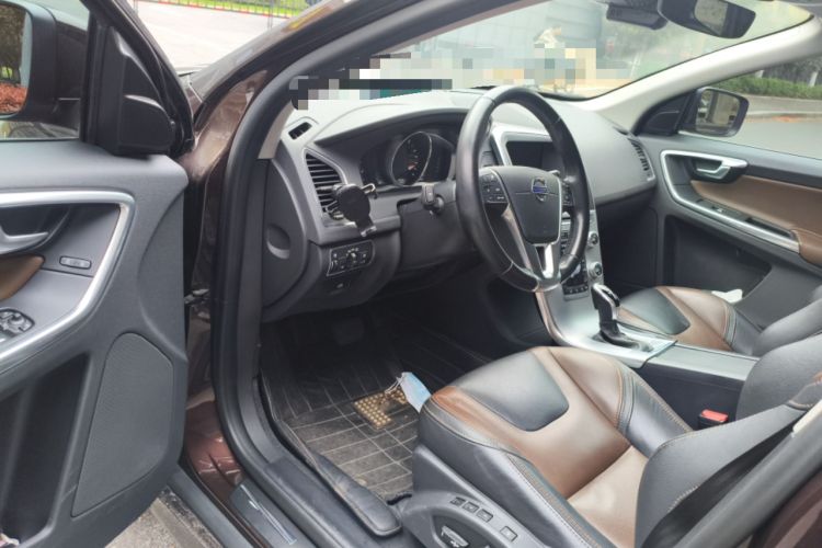 Used Volvo XC60 2017 T5 AWD Smart Upgrade Edition Driver Seat