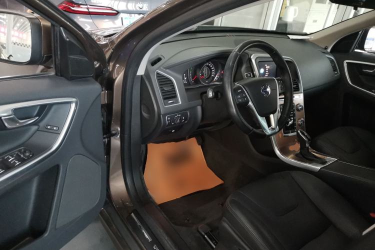 Used Volvo XC60 2017 T5 Smart Upgrade Edition Driver Seat