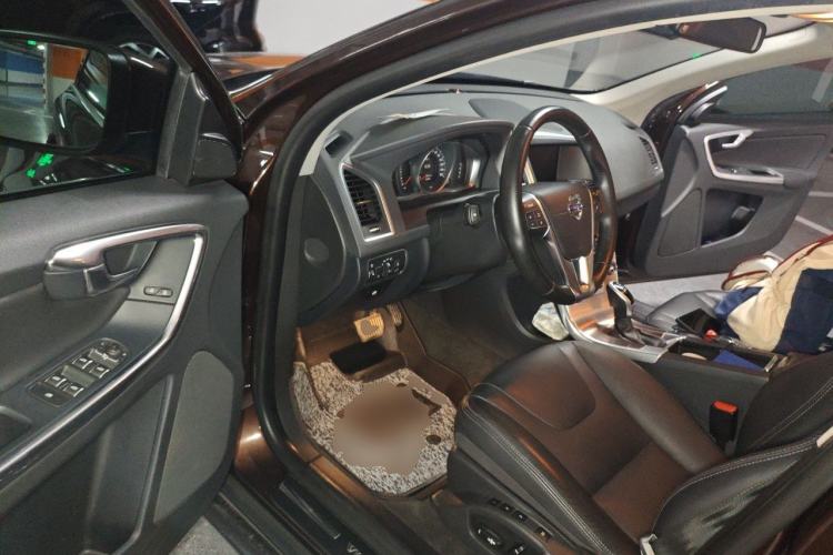 Used Volvo XC60 2017 T5 Smart Upgrade Edition Driver Seat