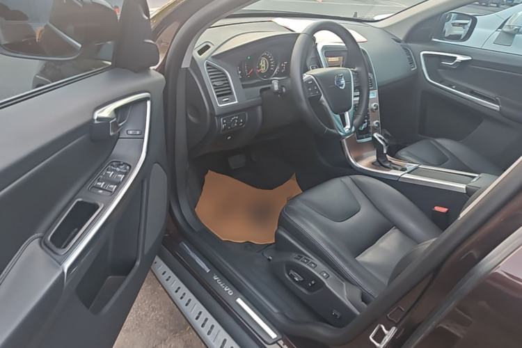 Used Volvo XC60 2017 T5 AWD Smart Upgrade Edition Driver Seat