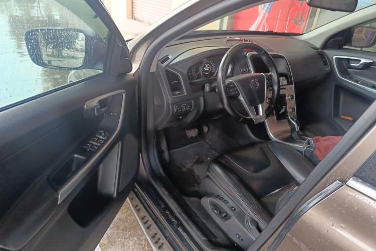 Used Volvo XC60 2017 T5 Smart Upgrade Edition Driver Seat