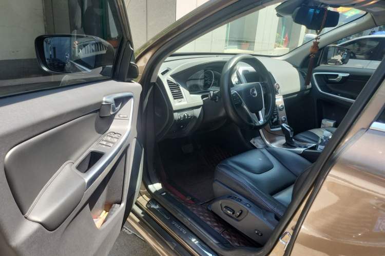 Used Volvo XC60 2017 T5 Smart Upgrade Edition Driver Seat