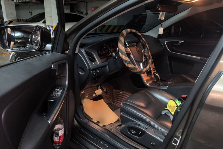 Used Volvo XC60 2017 T5 Smart Upgrade Edition Driver Seat