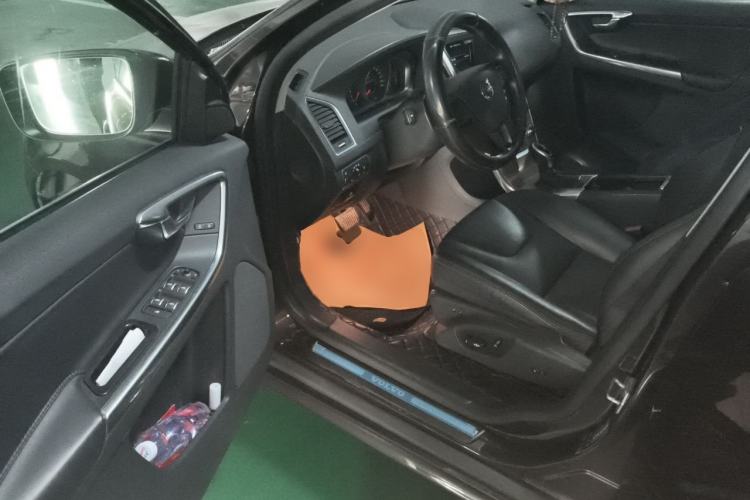 Used Volvo XC60 2017 T5 Smart Upgrade Edition Driver Seat