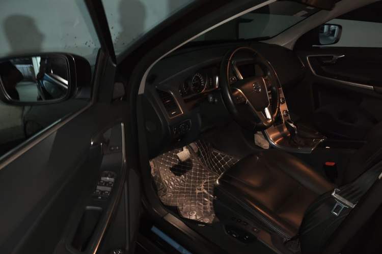 Used Volvo XC60 2017 T5 Smart Upgrade Edition Driver Seat