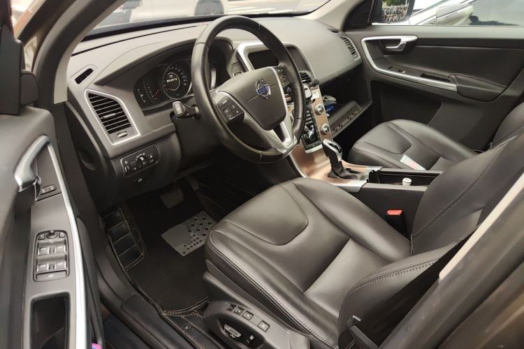 Used Volvo XC60 2017 T5 Smart Upgrade Edition Driver Seat
