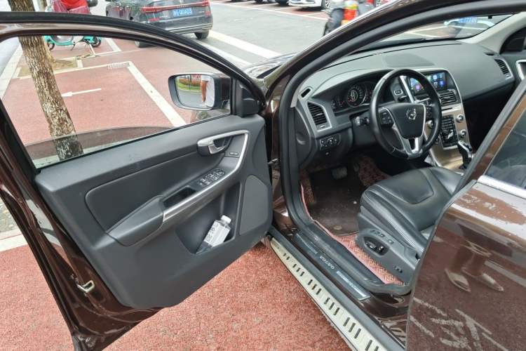 Used Volvo XC60 2017 T5 Smart Upgrade Edition Driver Seat