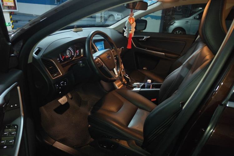 Used Volvo XC60 2017 T5 Smart Upgrade Edition Driver Seat