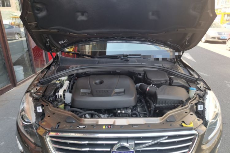 Used Volvo XC60 2017 T5 AWD Smart Upgrade Edition Engine Bay