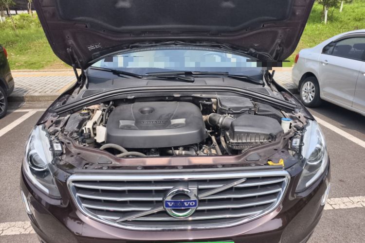 Used Volvo XC60 2017 T5 Smart Upgrade Edition Engine Bay