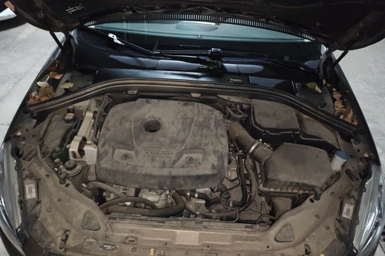 Used Volvo XC60 2017 T5 Smart Upgrade Edition Engine Bay
