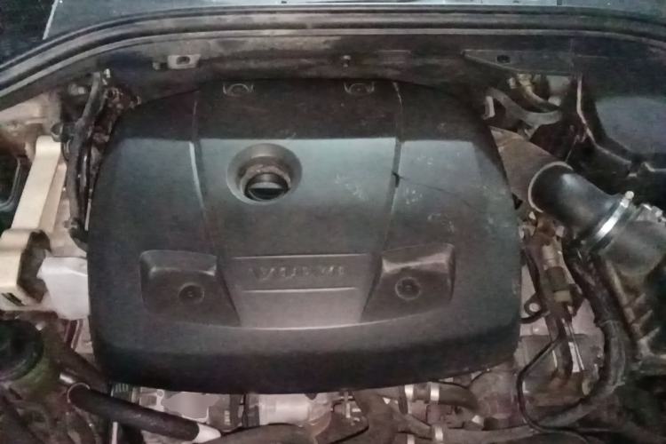 Used Volvo XC60 2017 T5 Smart Upgrade Edition Engine Bay
