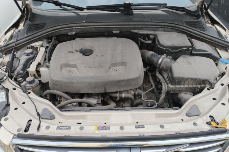Used Volvo XC60 2017 T5 AWD Smart Upgrade Edition Engine Bay