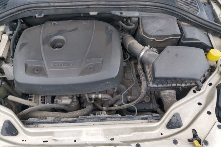 Used Volvo XC60 2017 T5 AWD Smart Upgrade Model Engine Bay