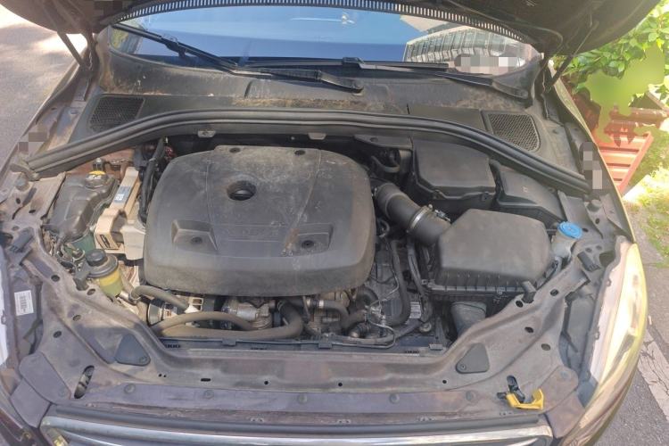 Used Volvo XC60 2017 T5 Smart Upgrade Edition Engine Bay