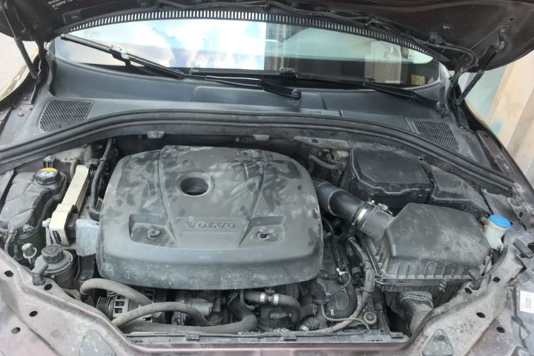 Used Volvo XC60 2017 T5 AWD Smart Upgrade Edition Engine Bay