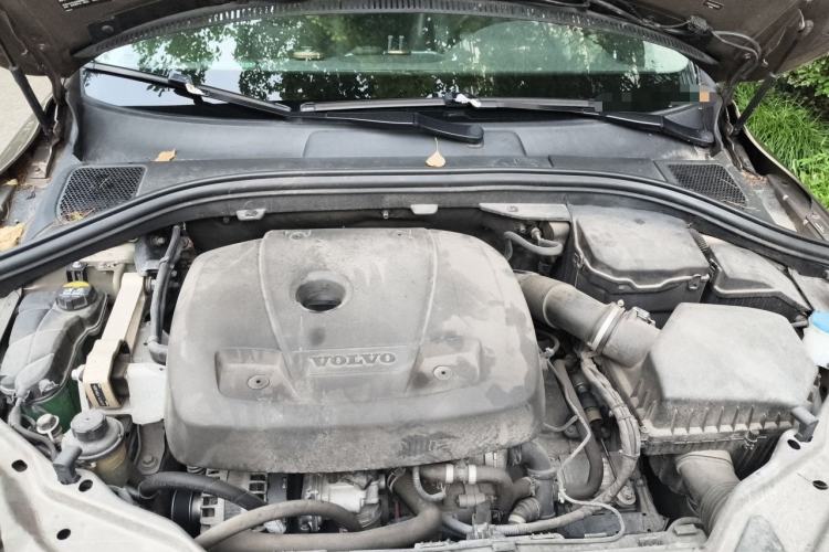 Used Volvo XC60 2017 T5 Smart Upgrade Edition Engine Bay