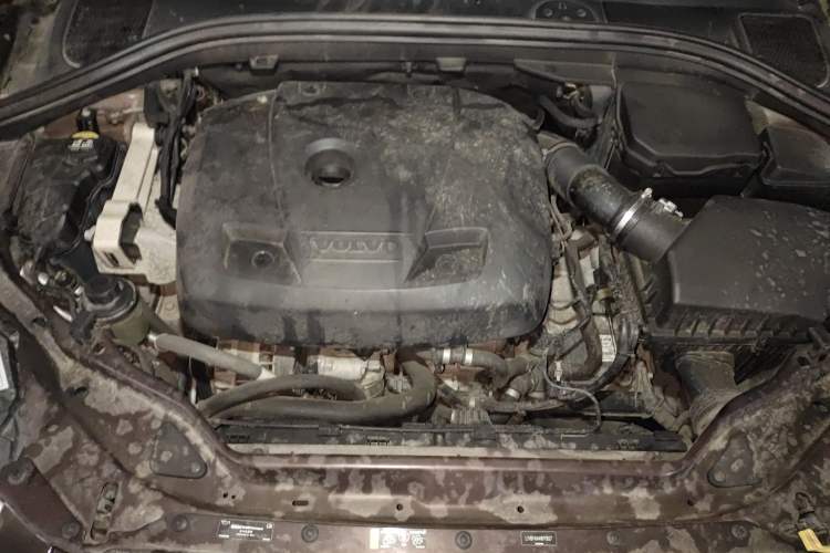 Used Volvo XC60 2017 T5 Smart Upgrade Edition Engine Bay