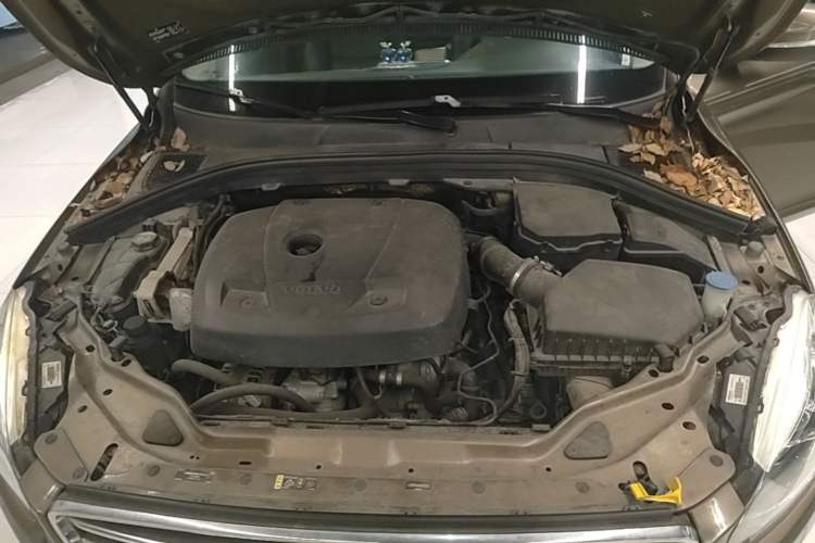 Used Volvo XC60 2017 T5 Smart Upgrade Edition Engine Bay