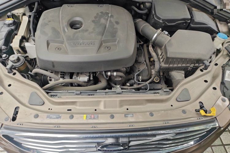 Used Volvo XC60 2017 T5 AWD Smart Upgrade Edition Engine Bay