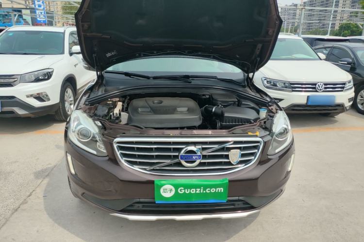 Used Volvo XC60 2017 T5 Smart Upgrade Edition Engine Bay