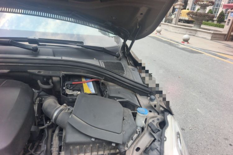 Used Volvo XC60 2017 T5 Smart Upgrade Edition Engine Bay Left