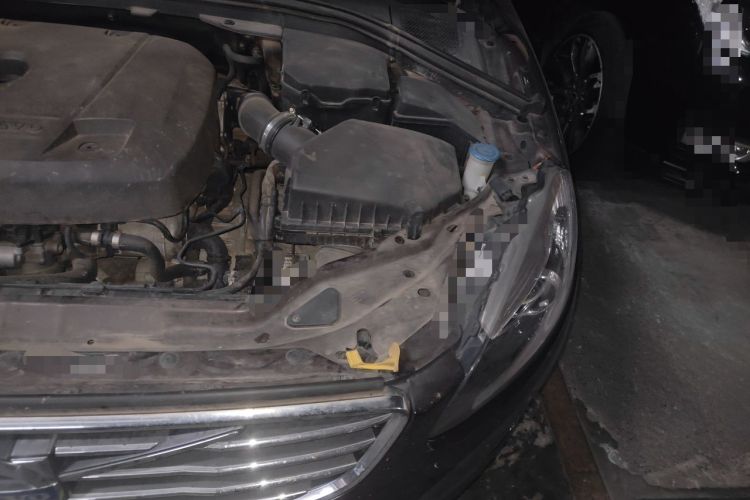 Used Volvo XC60 2017 T5 Smart Upgrade Edition Engine Bay Left