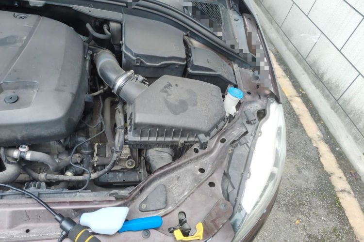 Used Volvo XC60  Engine Bay Left