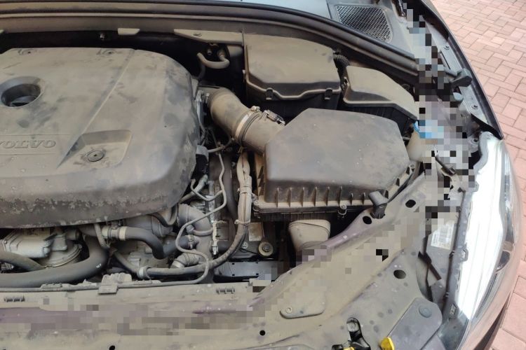 Used Volvo XC60 2017 T5 AWD Smart Range Edition Engine Bay Left
