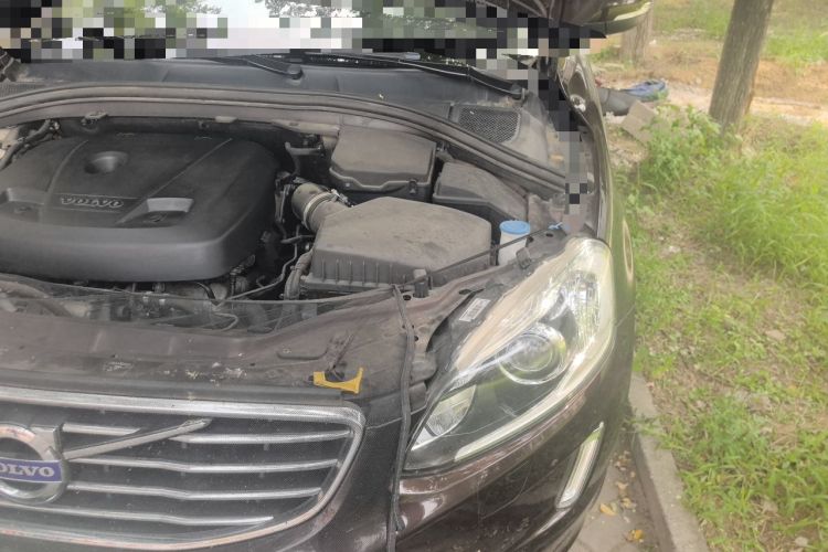 Used Volvo XC60 2017 T5 AWD Smart Upgrade Edition Engine Bay Left