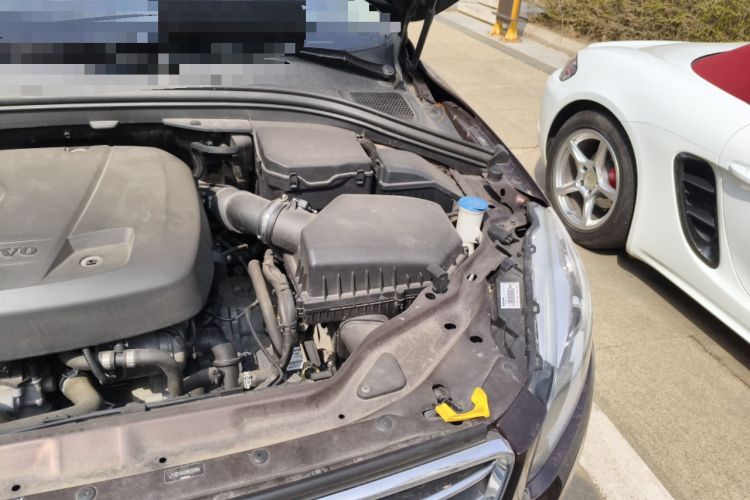 Used Volvo XC60 2017 T5 AWD Smart Range Edition Engine Bay Left