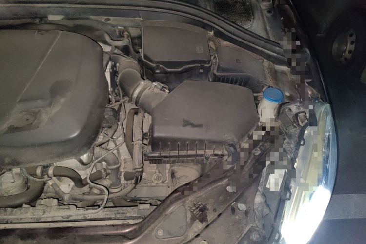 Used Volvo XC60 2017 T5 Smart Upgrade Edition Engine Bay Left