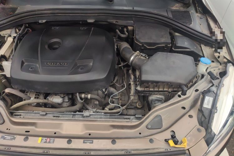 Used Volvo XC60 2017 T5 Smart Upgrade Edition Engine Bay Left