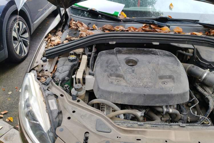 Used Volvo XC60 2017 T5 Smart Upgrade Edition Engine Bay Right
