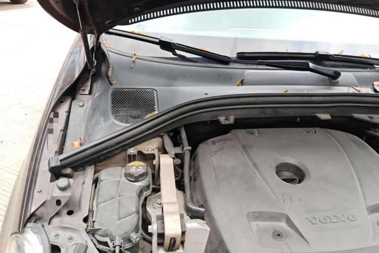 Used Volvo XC60 2017 T5 Smart Upgrade Edition Engine Bay Right
