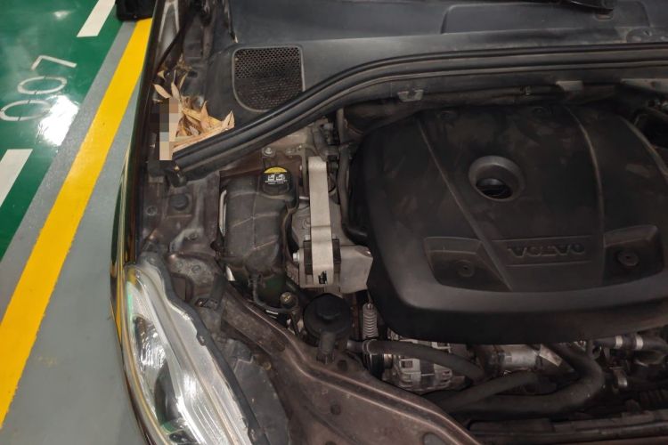 Used Volvo XC60 2017 T5 AWD Smart Range Edition Engine Bay Right