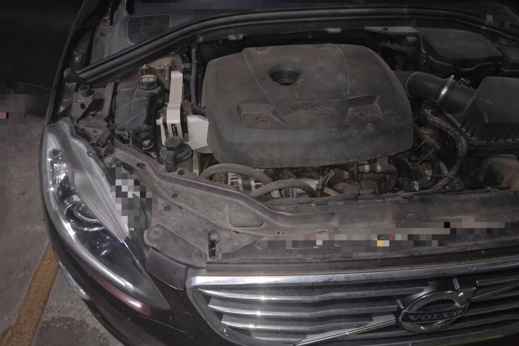 Used Volvo XC60 2017 T5 Smart Upgrade Edition Engine Bay Right