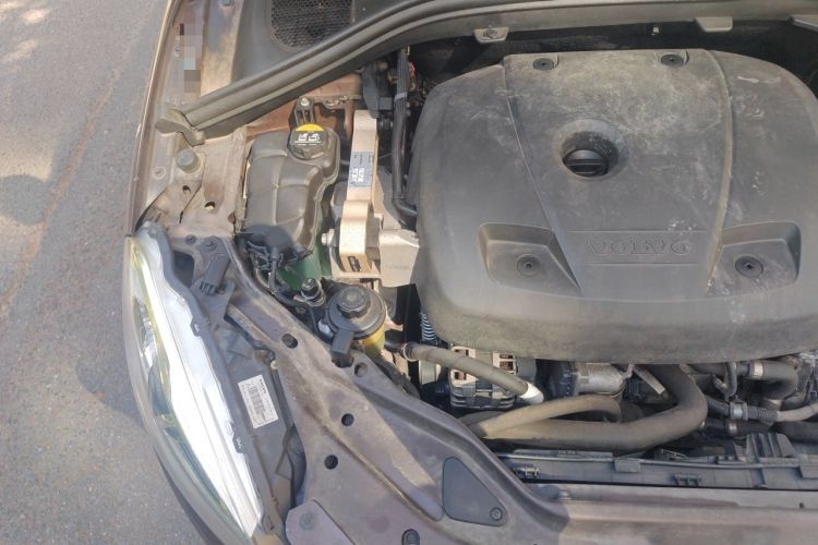 Used Volvo XC60 2017 T5 Smart Upgrade Edition Engine Bay Right