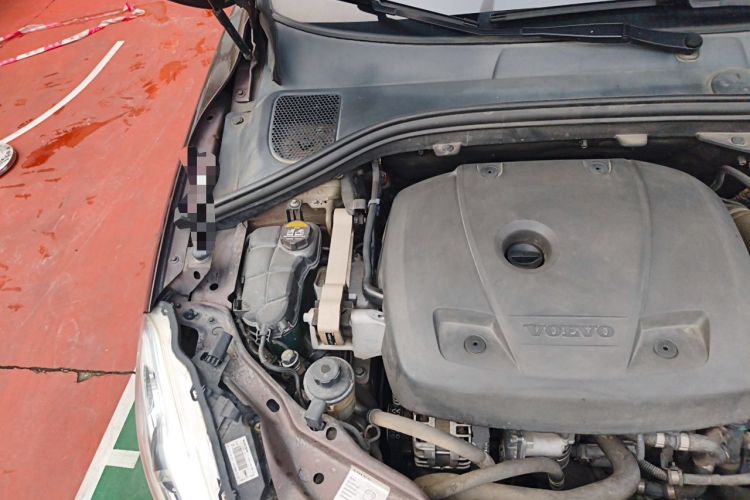 Used Volvo XC60 2017 T5 Smart Upgrade Edition Engine Bay Right