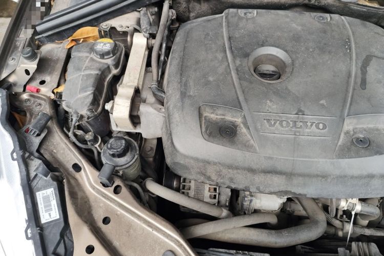 Used Volvo XC60 2017 T5 AWD Smart Range Edition Engine Bay Right