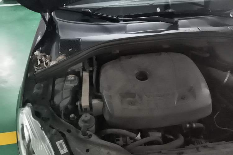 Used Volvo XC60 2017 T5 Smart Upgrade Edition Engine Bay Right