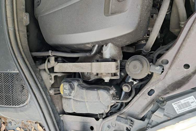 Used Volvo XC60 2017 T5 Smart Upgrade Edition Engine Bay Right